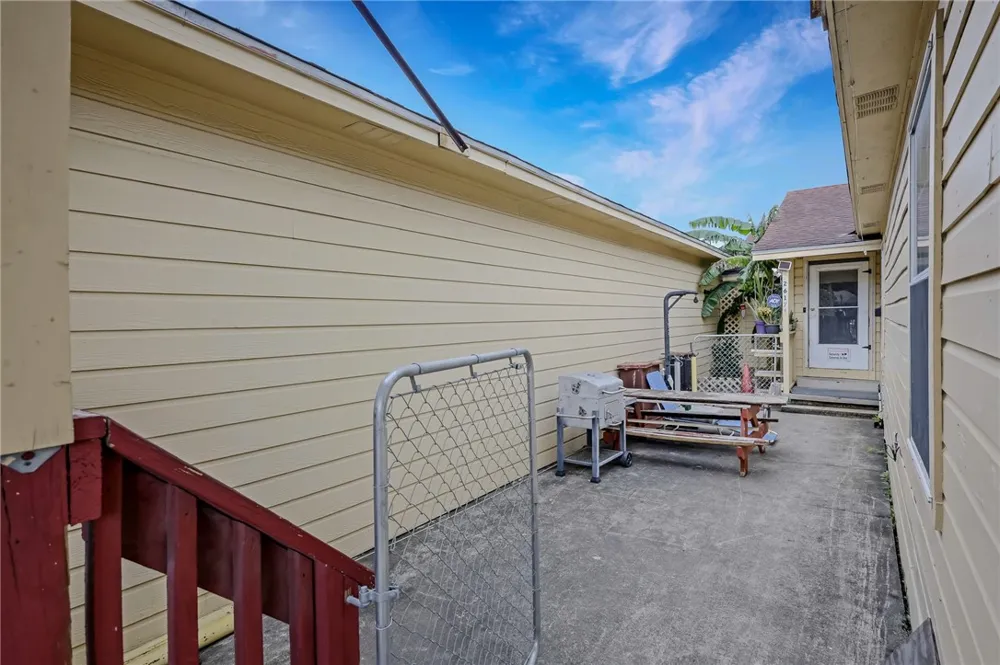 2621 Ayers Street Corpus Christi, TX 78404