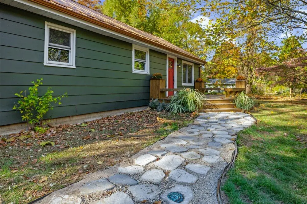 12980 Crestview Drive Sawyer, MI 49125