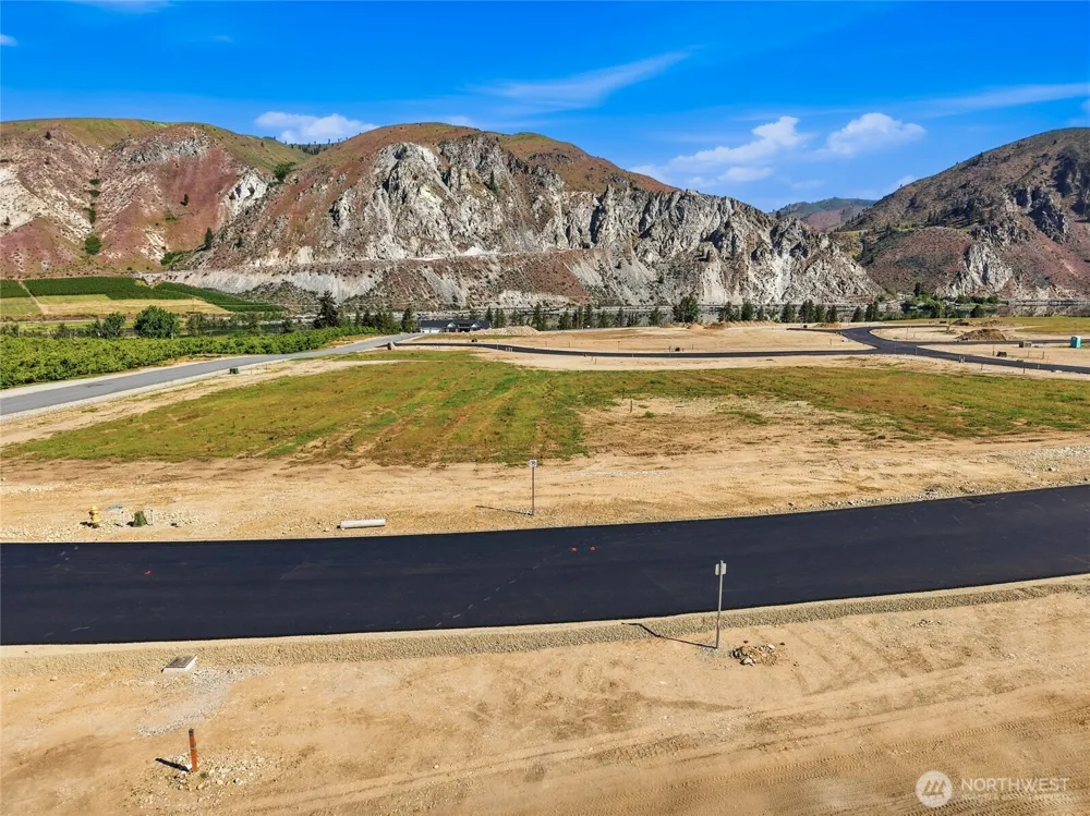 22 Stratastone Place Orondo, WA 98843
