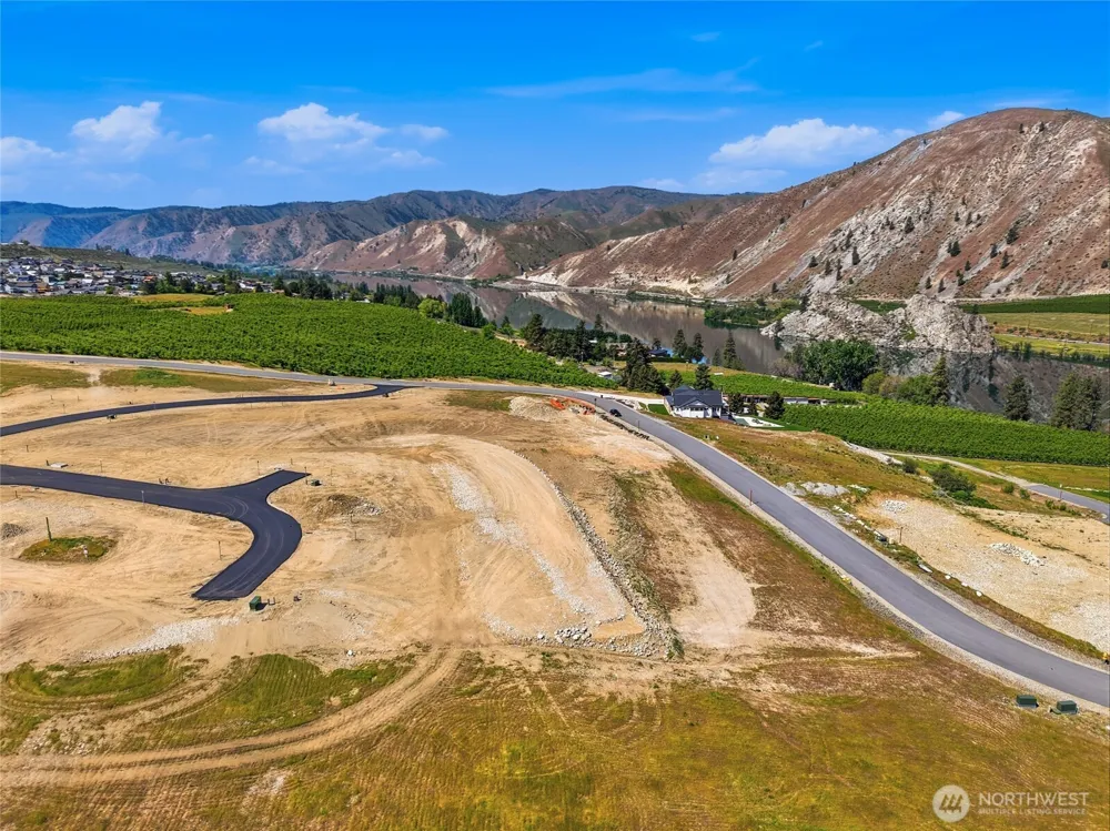36 Cobblestone Drive Orondo, WA 98843