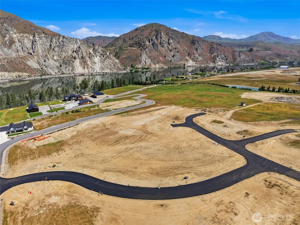 21 Cobblestone Drive Orondo, WA 98843