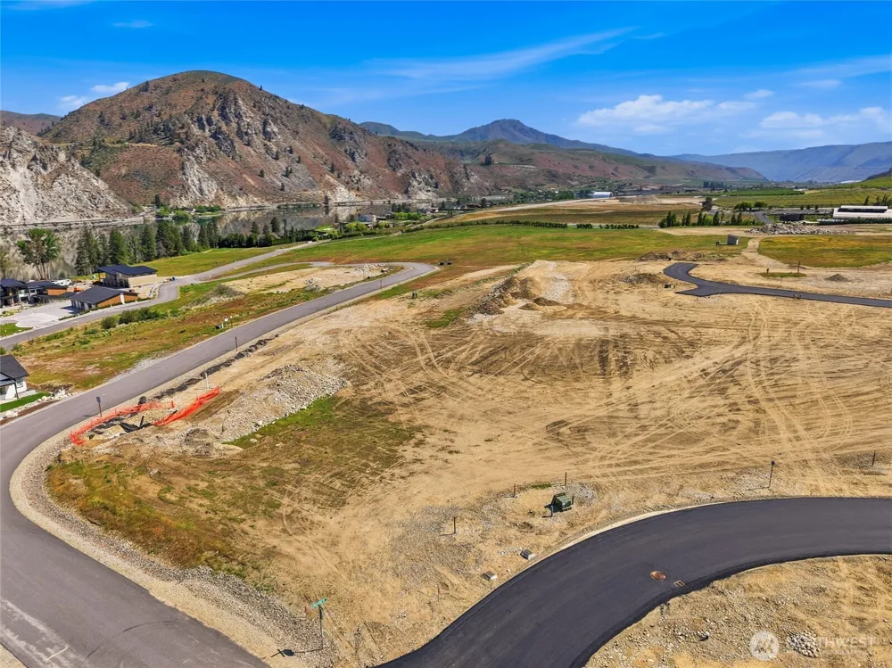 15 Cobblestone Drive Orondo, WA 98843