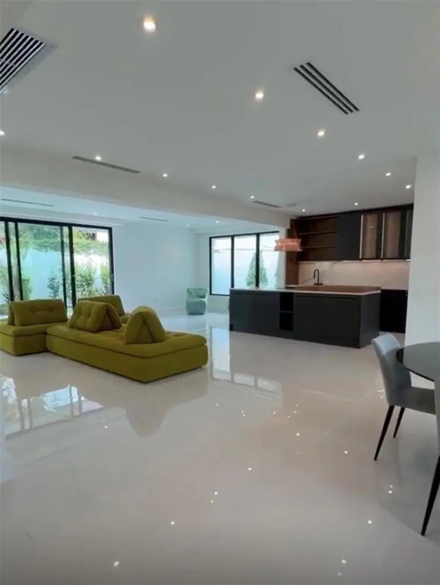 D1 SUN VALLEY Guaynabo, PR 00966