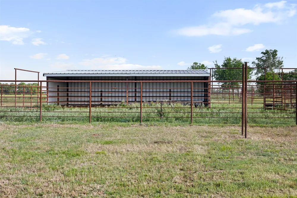 1801 County Road 216 Caldwell, TX 77836