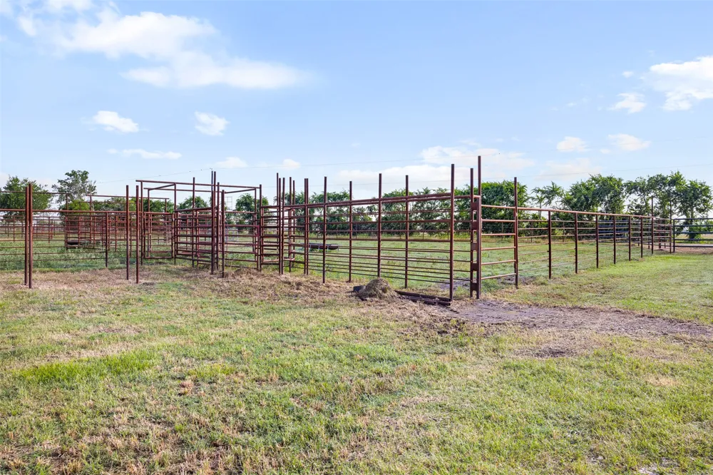 1801 County Road 216 Caldwell, TX 77836