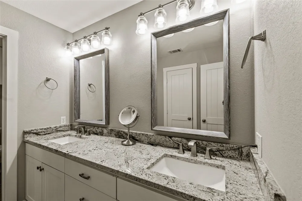 104 Sunset Cove Trinidad, TX 75163