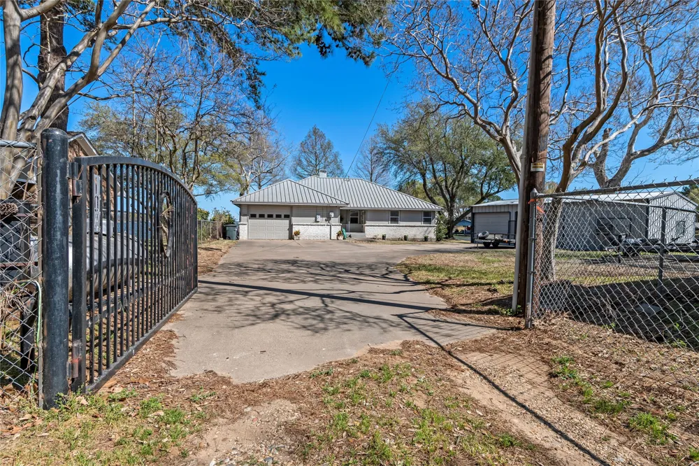 104 Sunset Cove Trinidad, TX 75163