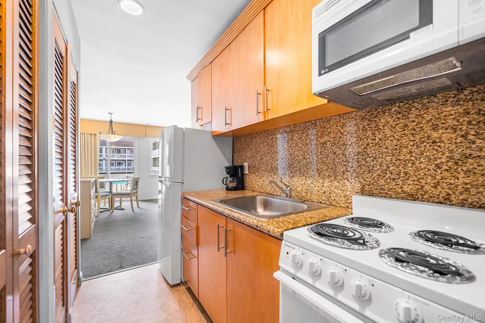131 S Emerson Avenue #235 Montauk, NY 11954