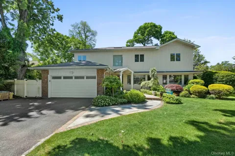 24 Holly Lane