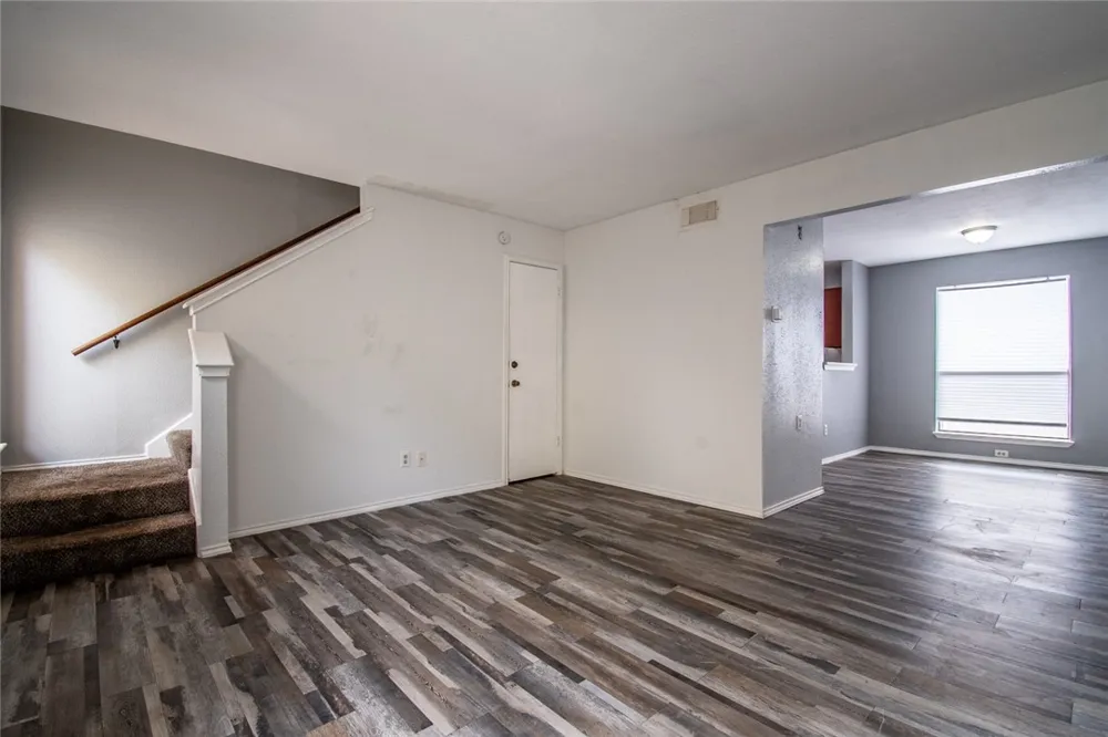 6702 Everhart #U-103 Corpus Christi, TX 78413