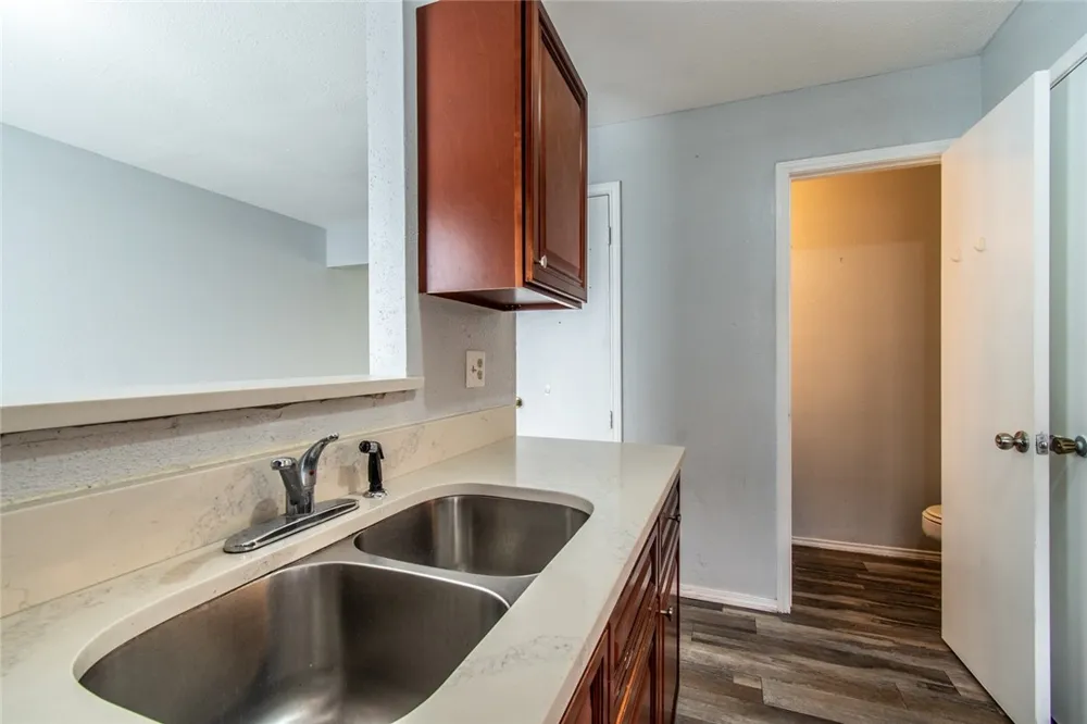 6702 Everhart #U-103 Corpus Christi, TX 78413