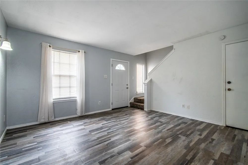 6702 Everhart #U-103 Corpus Christi, TX 78413