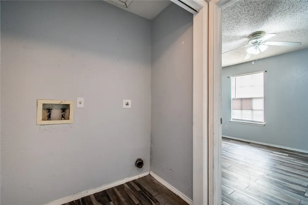 6702 Everhart #U-103 Corpus Christi, TX 78413