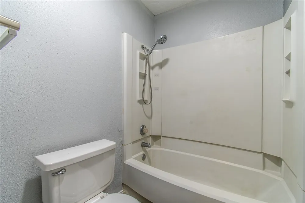 6702 Everhart #U-103 Corpus Christi, TX 78413