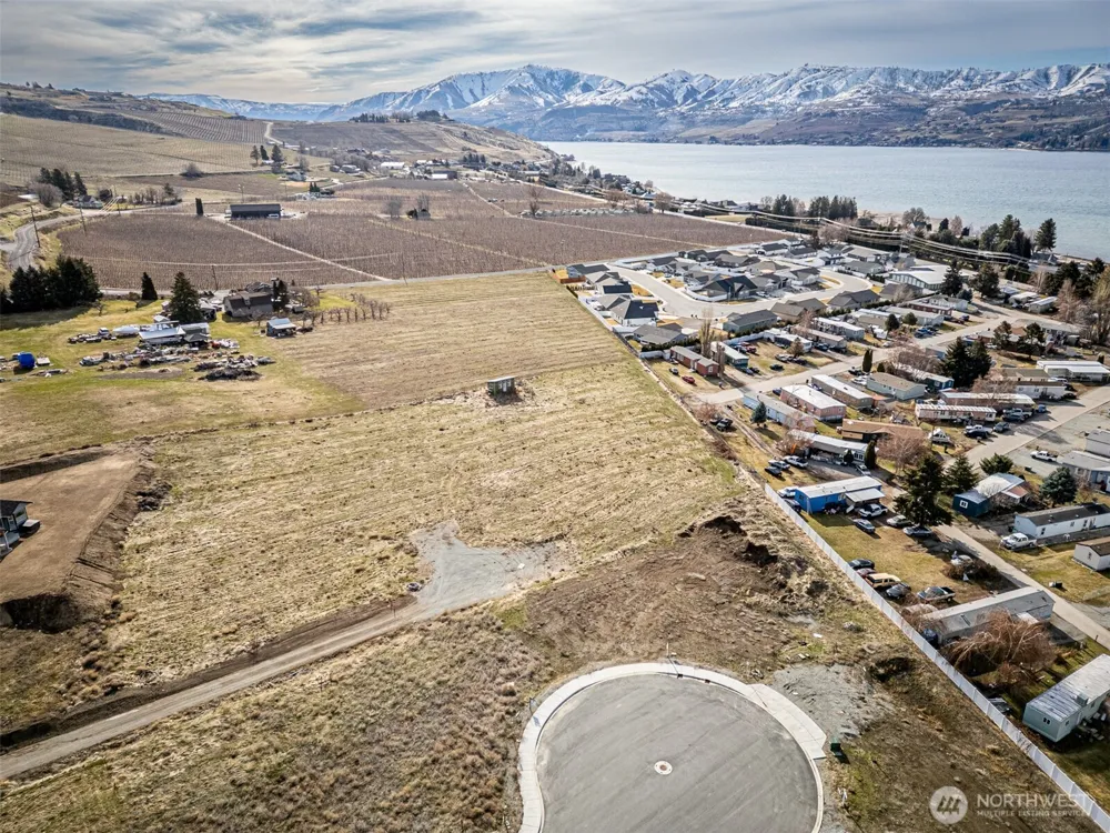 127 Hurley Lane Manson, WA 98831