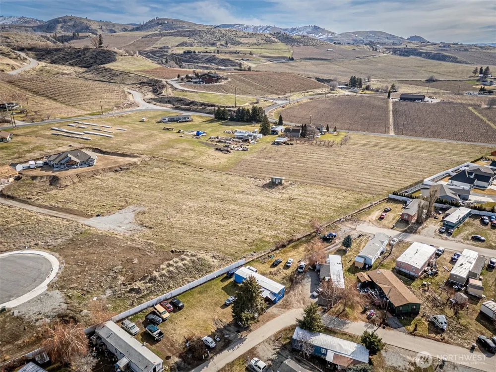 127 Hurley Lane Manson, WA 98831