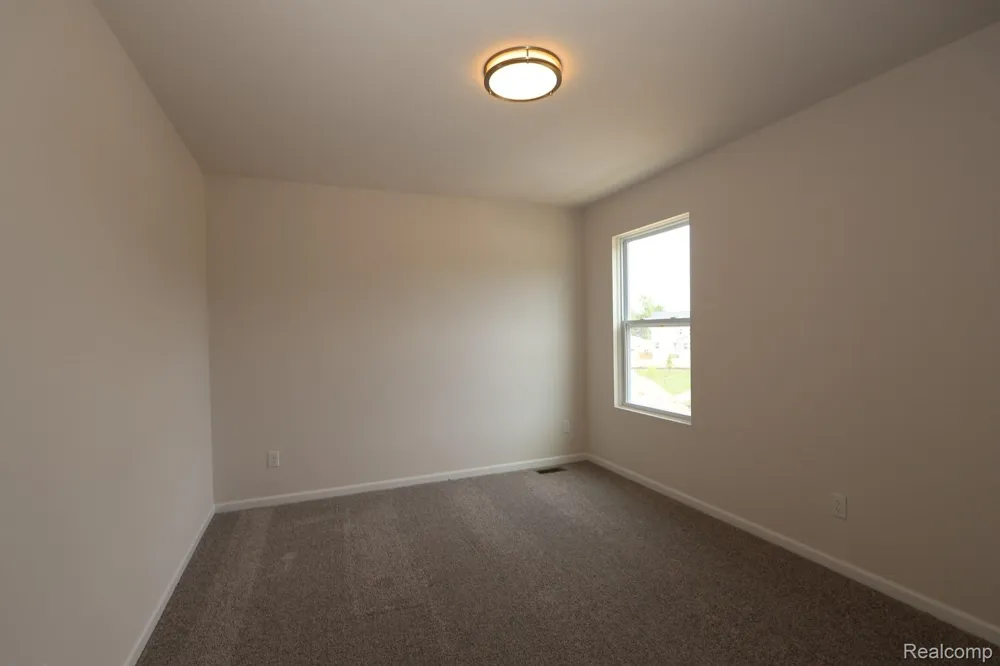 408 Hidden River W Holly Township, MI 48442