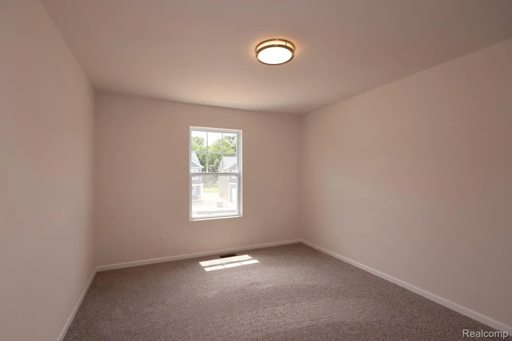 408 Hidden River W Holly Township, MI 48442