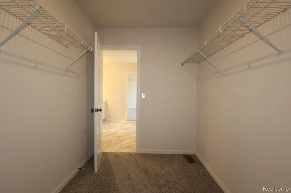 408 Hidden River W Holly Township, MI 48442