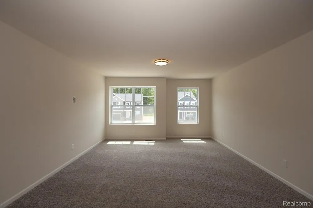 408 Hidden River W Holly Township, MI 48442