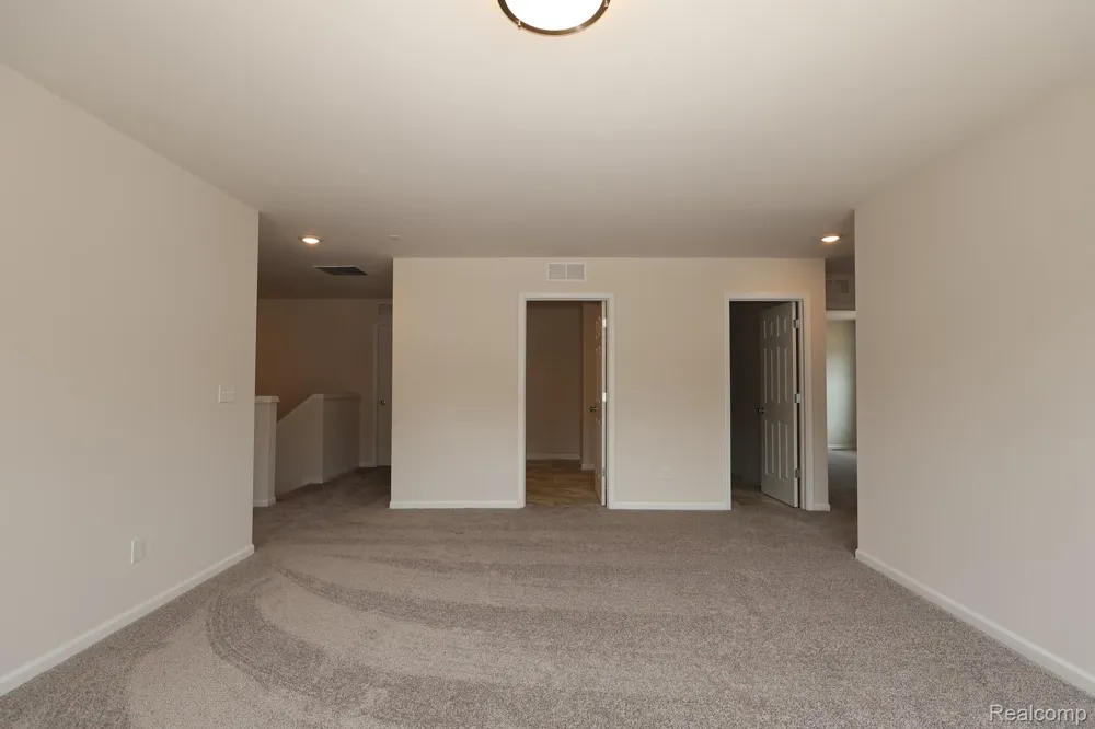 408 Hidden River W Holly Township, MI 48442