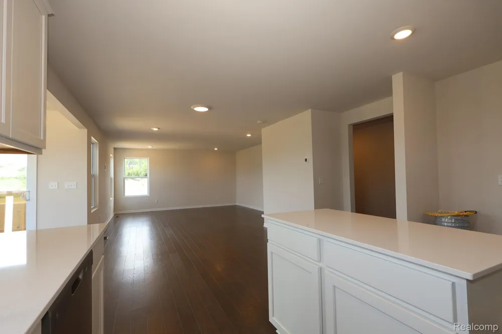 408 Hidden River W Holly Township, MI 48442