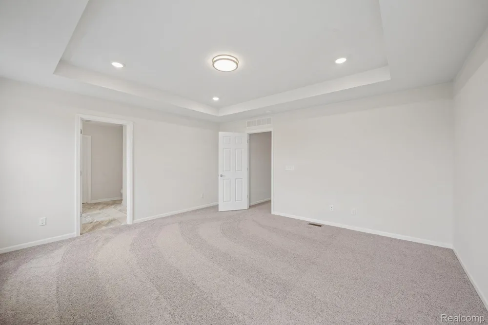408 Hidden River W Holly Township, MI 48442