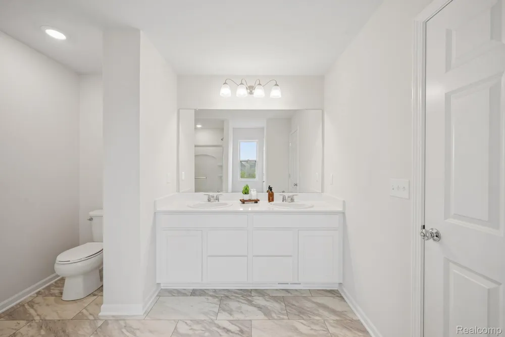 408 Hidden River W Holly Township, MI 48442