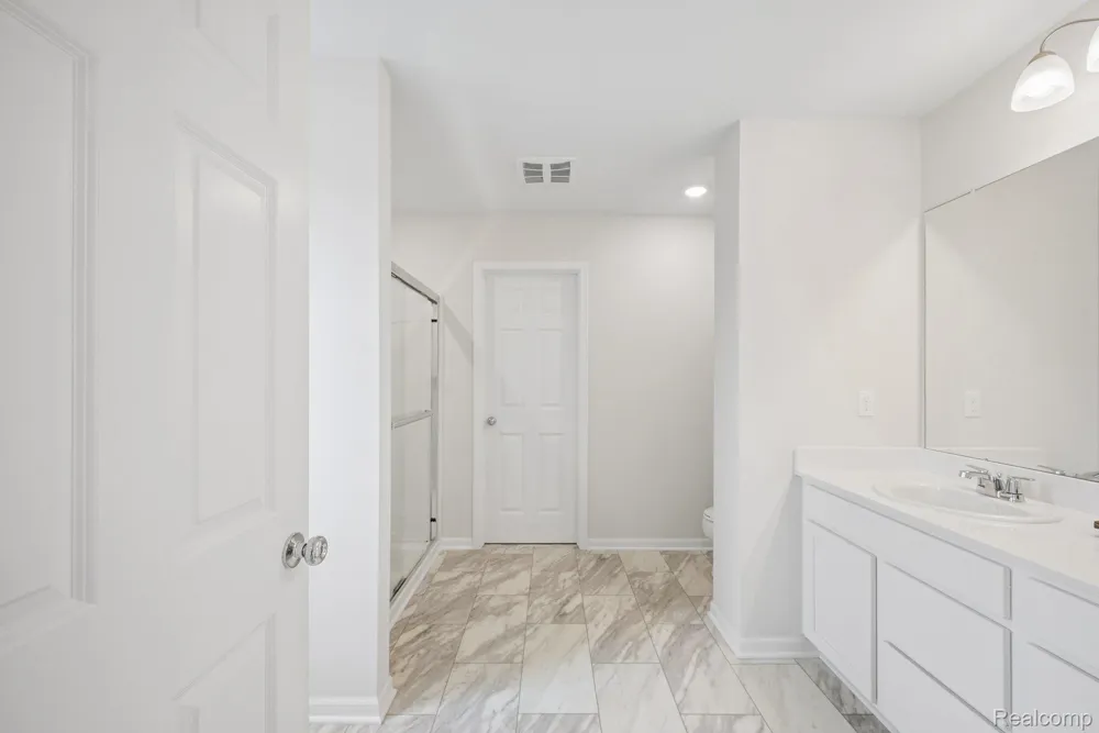 408 Hidden River W Holly Township, MI 48442