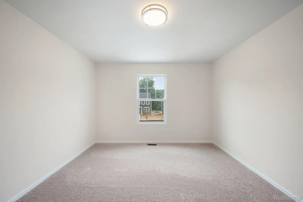 408 Hidden River W Holly Township, MI 48442