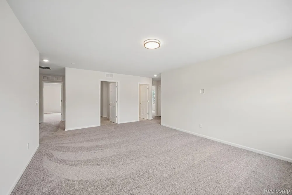 408 Hidden River W Holly Township, MI 48442