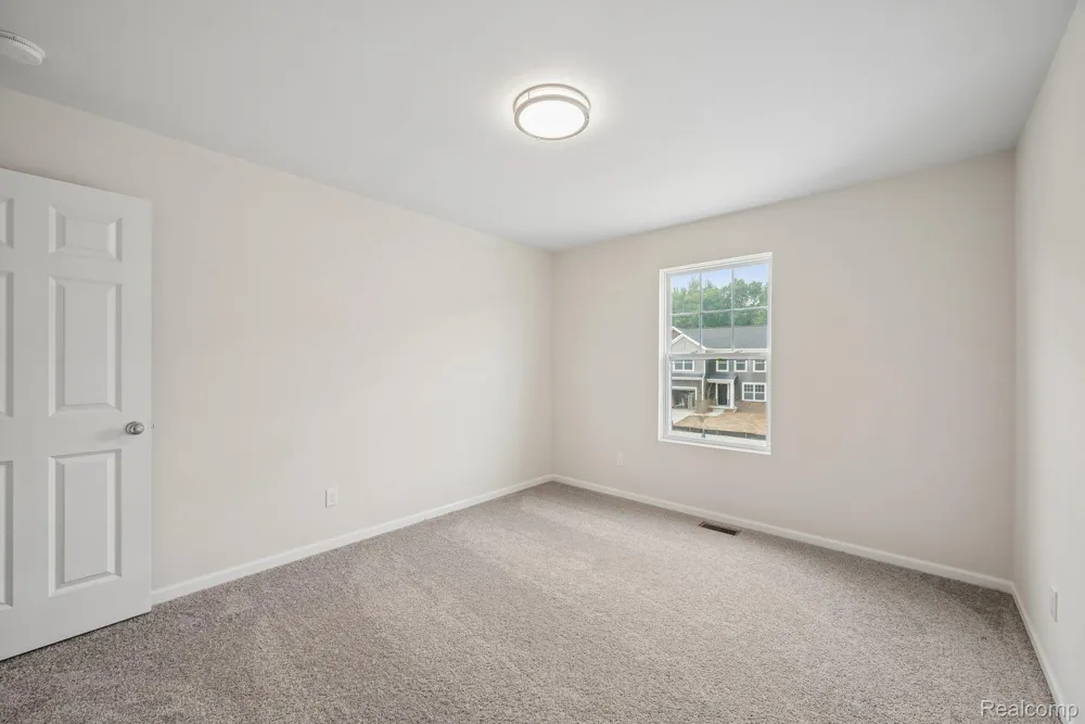 408 Hidden River W Holly Township, MI 48442