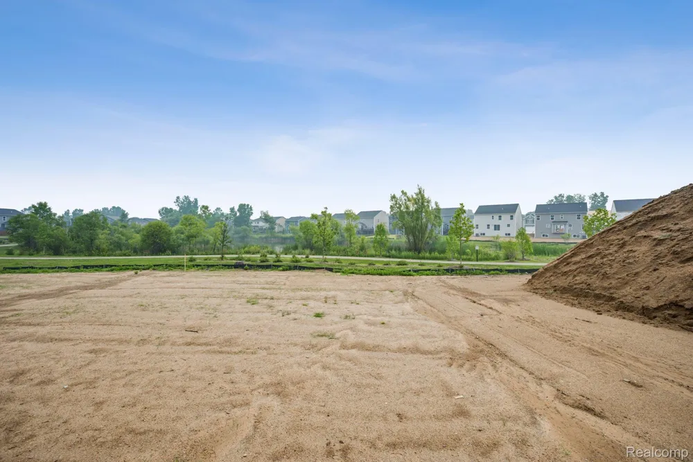 408 Hidden River W Holly Township, MI 48442