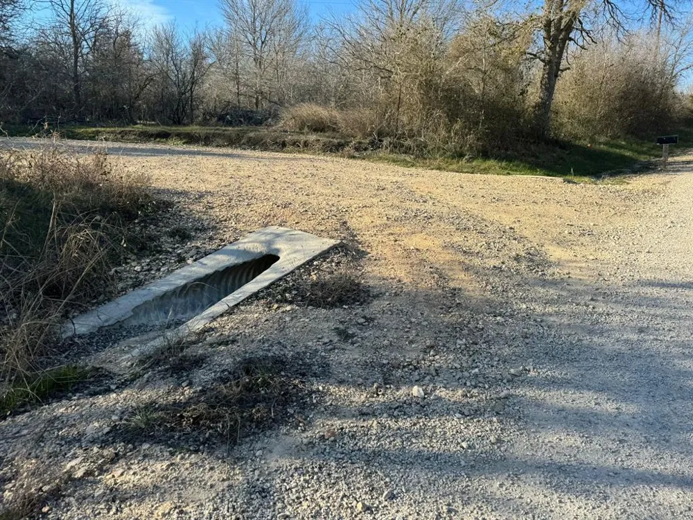 8405 Taylorsville Road Dale, TX 78616