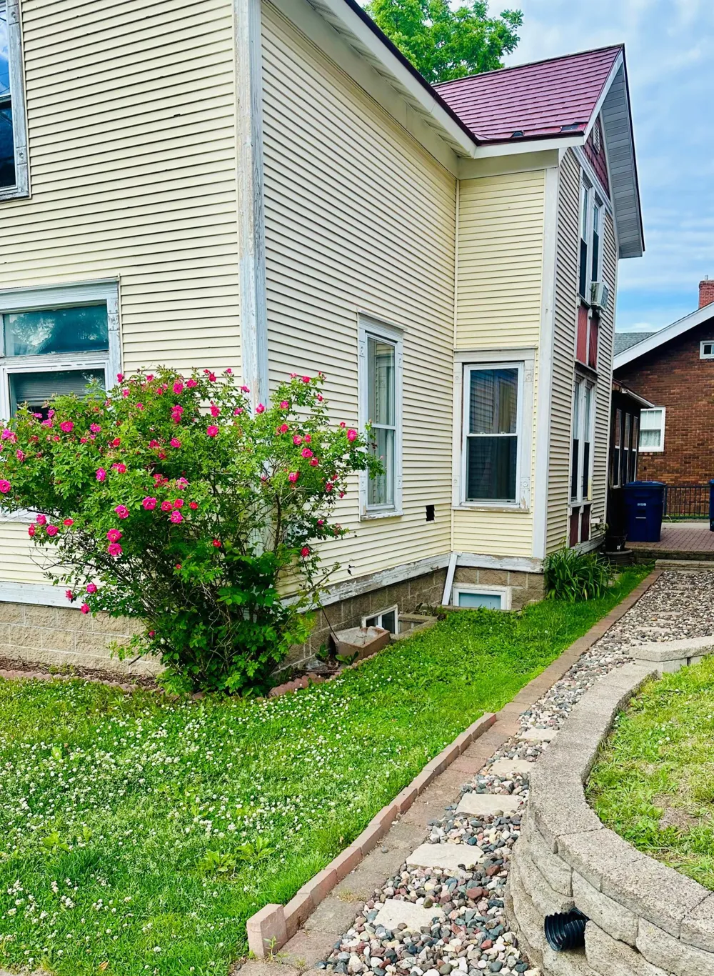621 East Avenue Red Wing, MN 55066