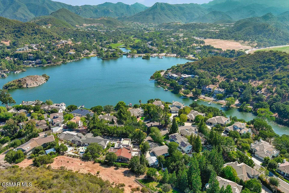 279 Lake Sherwood Drive Lake Sherwood, CA 91361