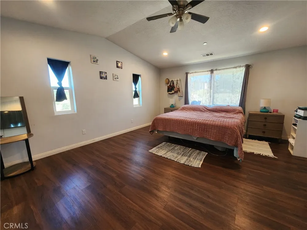 345 Solano Pinon Hills, CA 92372