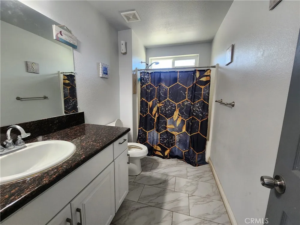 345 Solano Pinon Hills, CA 92372