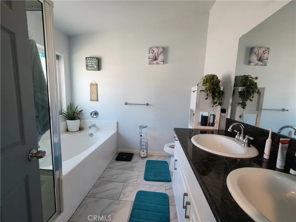 345 Solano Pinon Hills, CA 92372