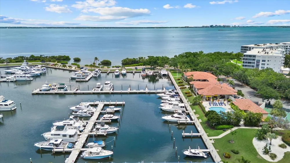 2600 HARBOURSIDE DRIVE #H06 Longboat Key, FL 34228