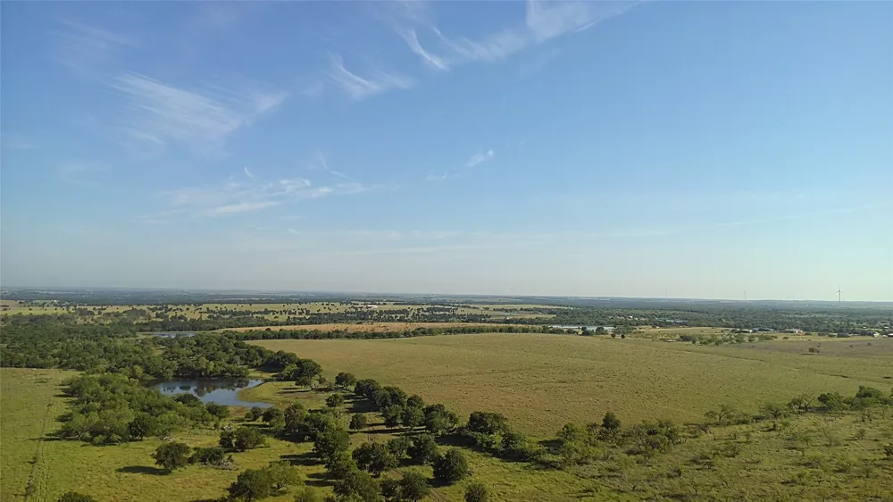 682 Somers Axtell, TX 76624
