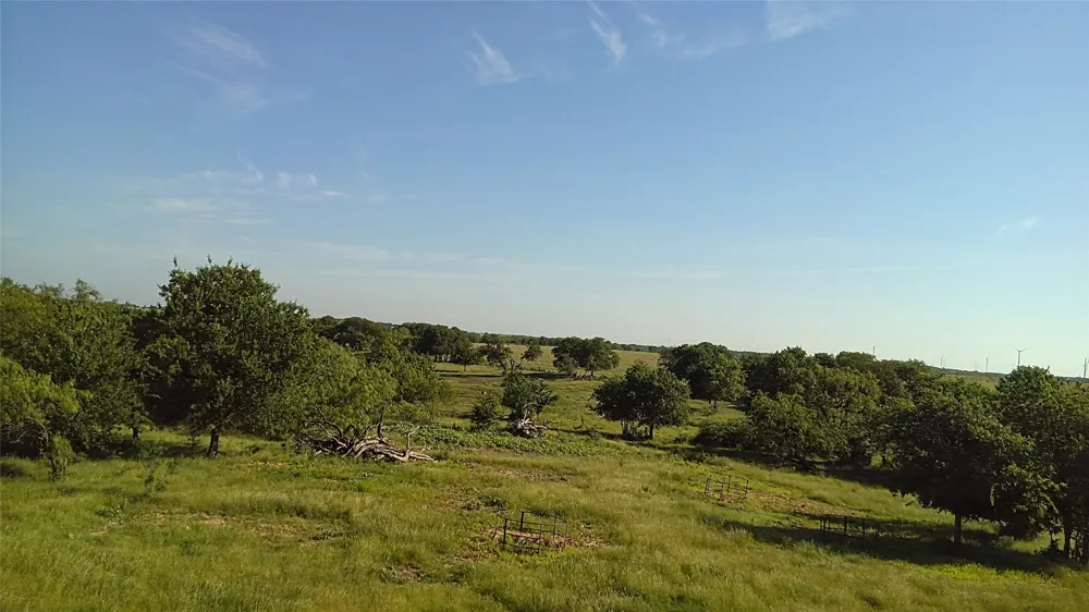 682 Somers Axtell, TX 76624