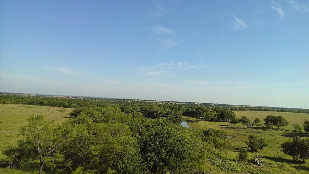 682 Somers Axtell, TX 76624