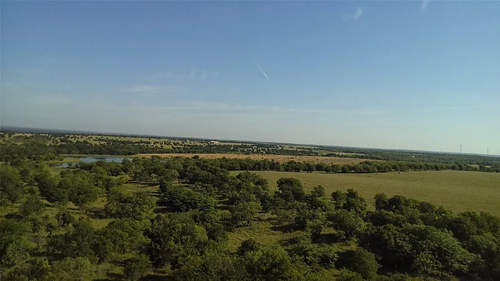 682 Somers Axtell, TX 76624
