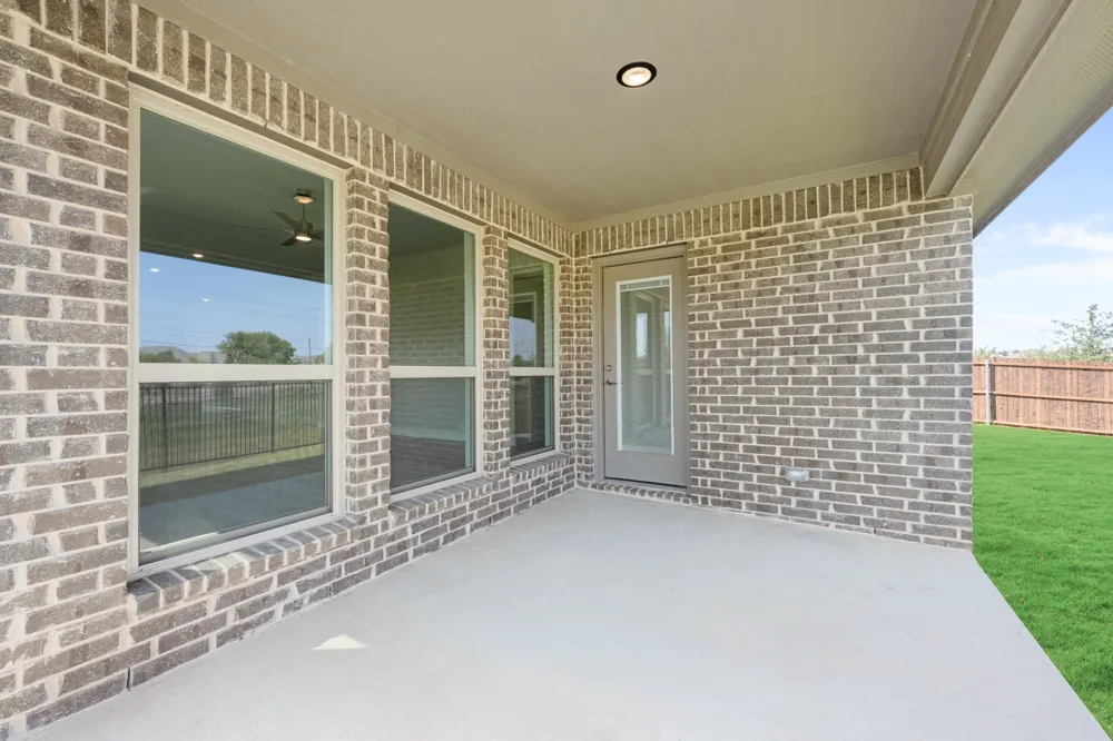 121 Creekstone Drive Balch Springs, TX 75181