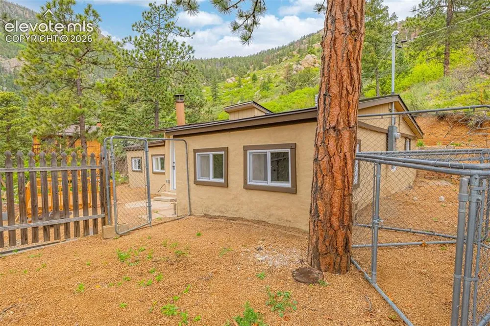 4390 Prairie Street Cascade, CO 80809