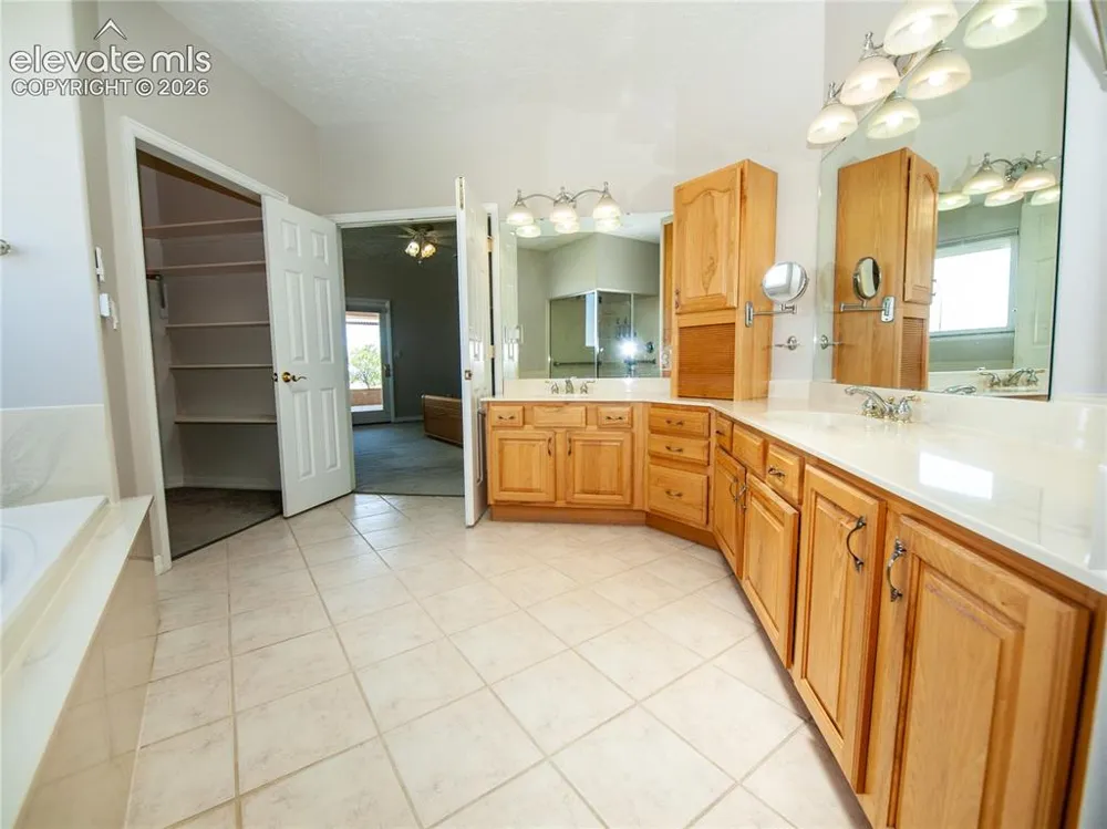 7571 Vanessa Drive Pueblo, CO 81005