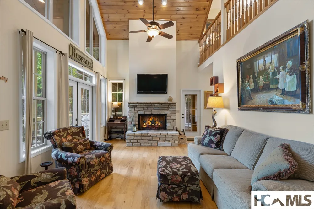 15 Equine Drive Sapphire, NC 28774