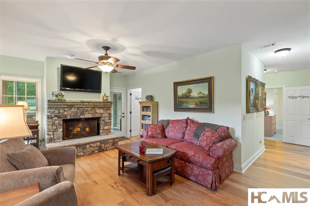 15 Equine Drive Sapphire, NC 28774