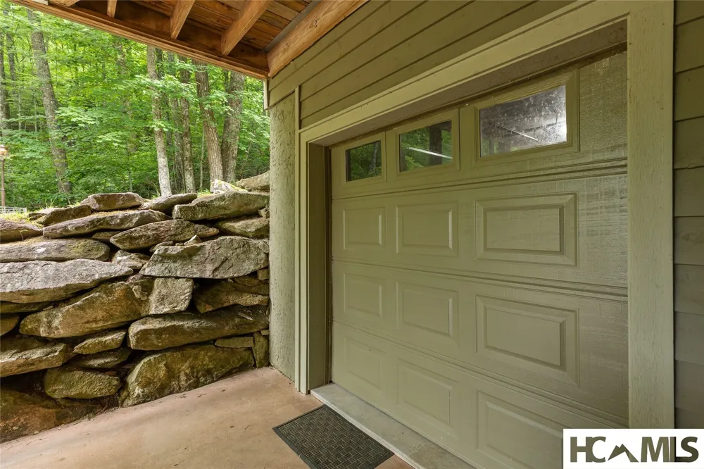 15 Equine Drive Sapphire, NC 28774
